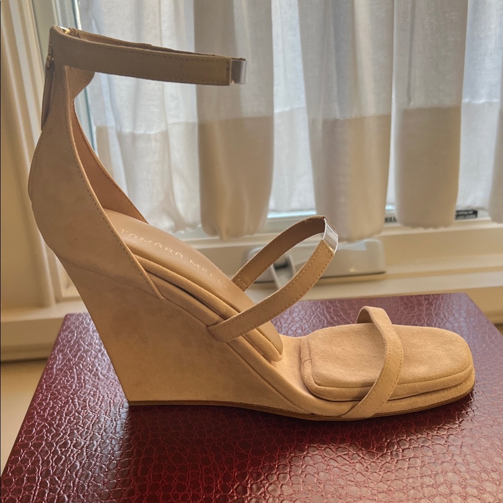 Brand new Tamara Mellon reverse wedge